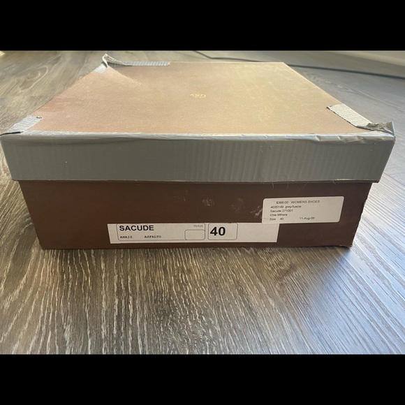 Chie Mihara Sacude Sz.9.5 - Picture 10 of 14